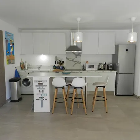 T2 Avec Terrasse, Piscine Sur Toit, Proche Et Commerces, Climatise, Garage Inclus - Fr-1-251-752 Apartment Bormes-les-Mimosas