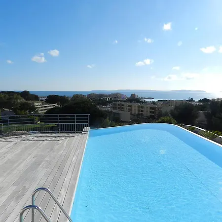 T2 Avec Terrasse, Piscine Sur Toit, Proche Et Commerces, Climatise, Garage Inclus - Fr-1-251-752 Apartment